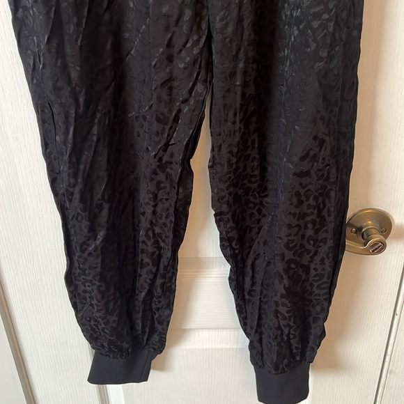 ÑNWT - LNA Jacquard jogger Pant Black Leopard - Picture 7 of 12